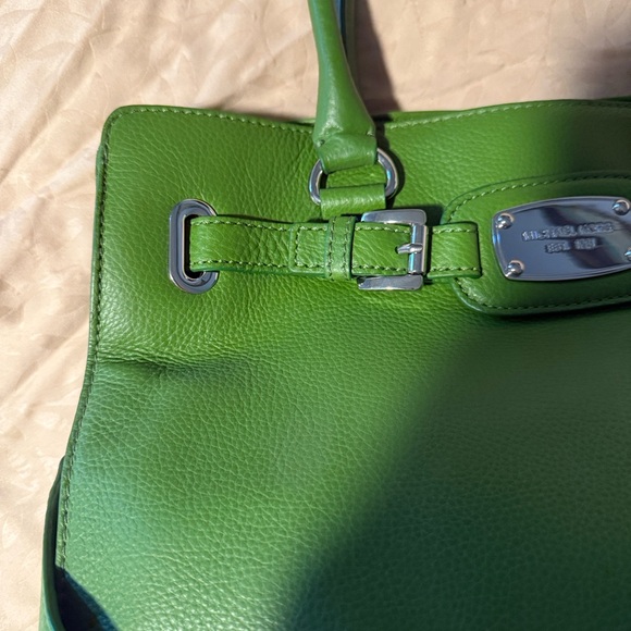 Michael Kors Vibrant Green Satchel - Picture 8 of 16